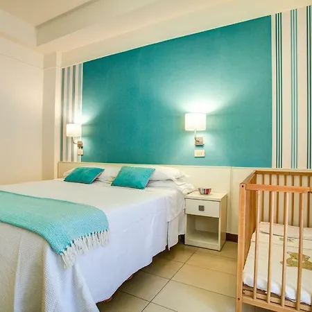 Konrad Otel Rimini