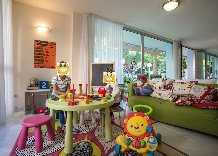 מלון Konrad 3*