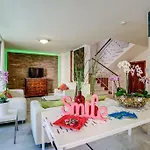 Konrad Hotel