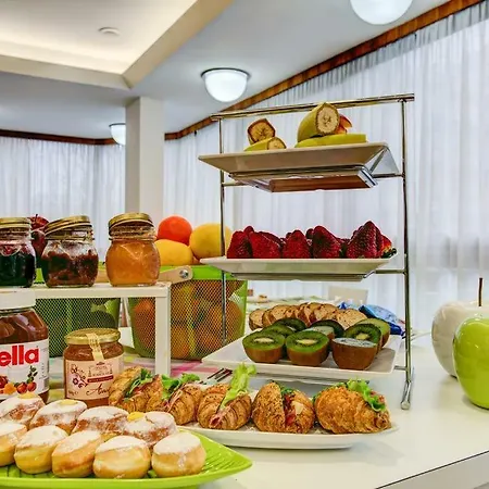 Hotel Konrad 3*